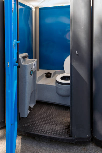 Porta potty delivery and setup in Oakdale, PA