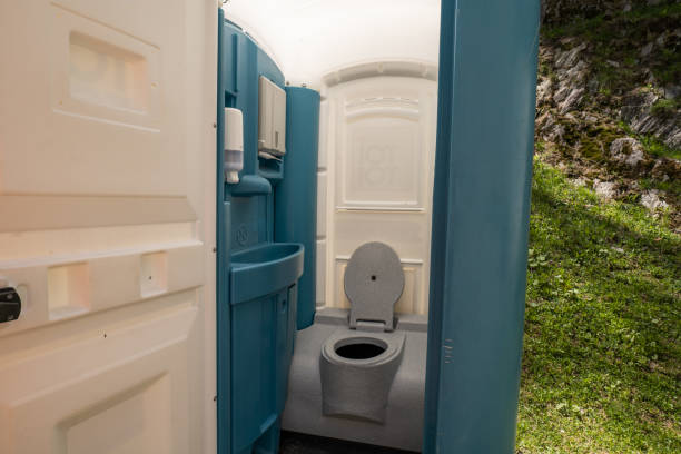 Best Porta potty delivery and setup  in Oakdale, PA